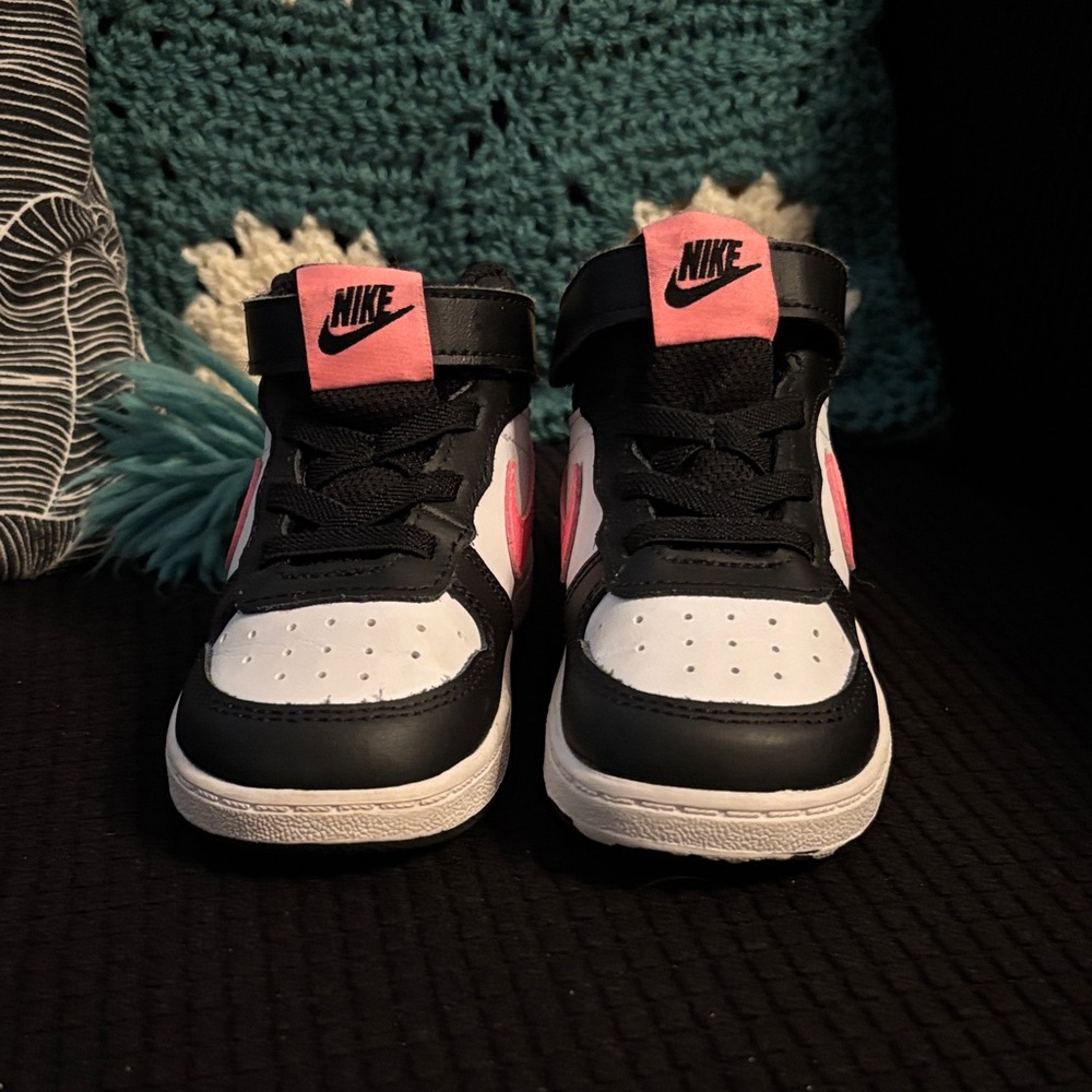 Nike Kids Sneakers Black and Pink